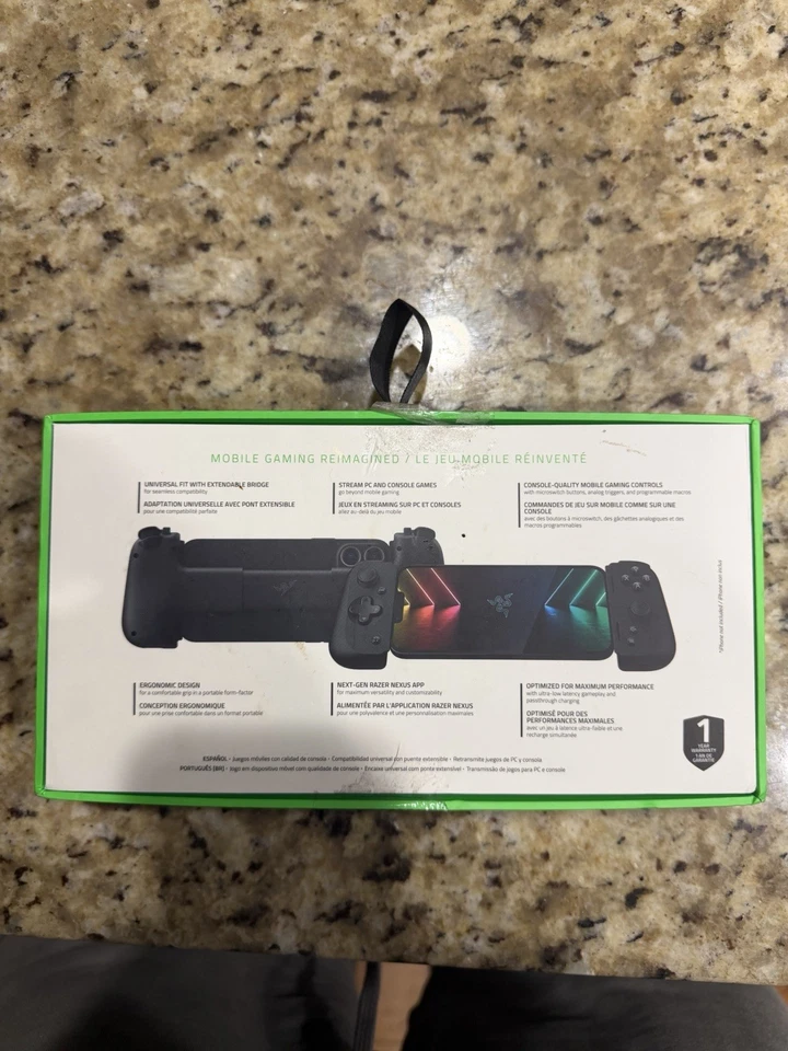 Razer Kishi V2 for iPhone - Universal Mobile Gaming Controller (Ex-demo) - Image 3 of 3