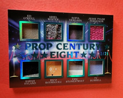 ED O'NEILL SOFIA VERGARA SARAH HYLAND WINTER WORN