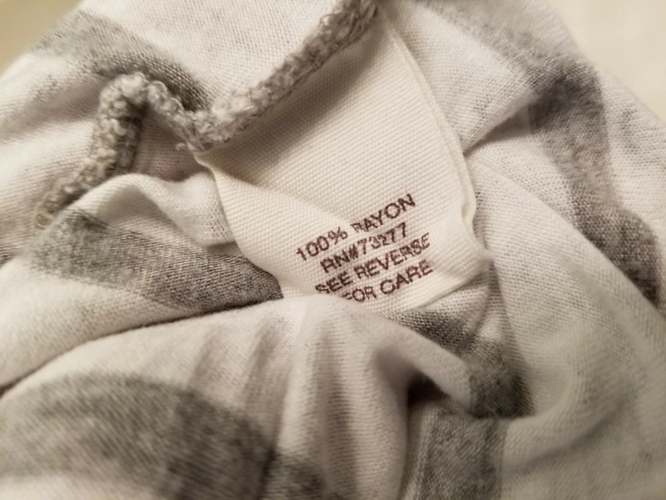 Camisa Top Blusa Mujer Mudd Juniors Talla XL X Grande Gris Blanco Floral Rayas Foto 3 de 4