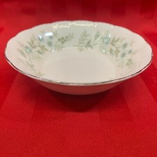 Paragon Debutante Fruit Bowl 5.5″ Fine Bone China England