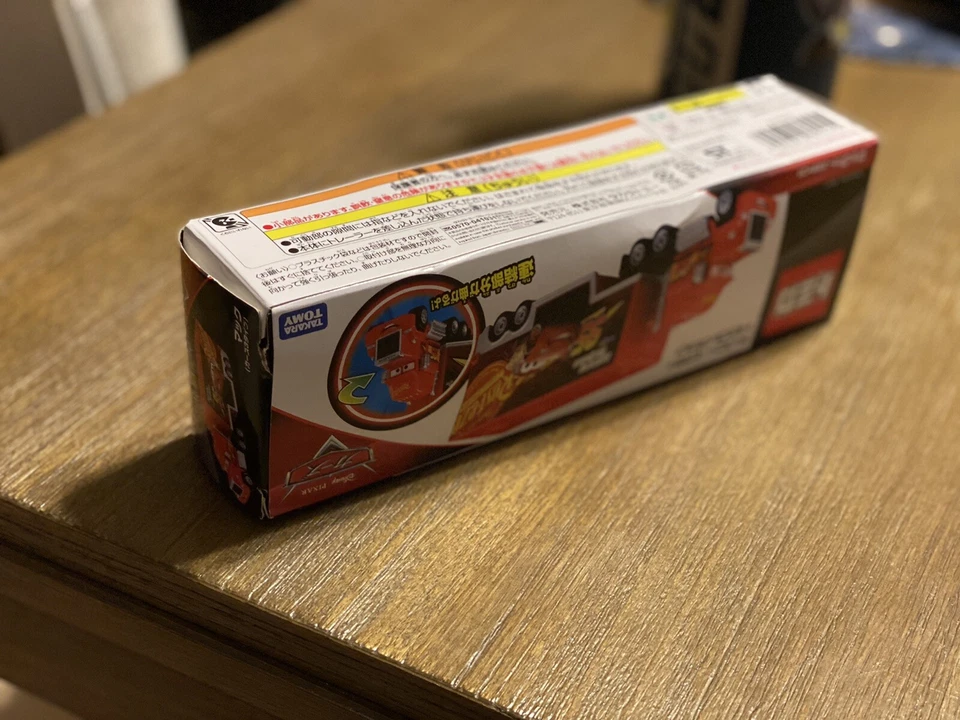 Tomica Disney Pixar Cars Mac Truck Diecast Foto 4 de 4