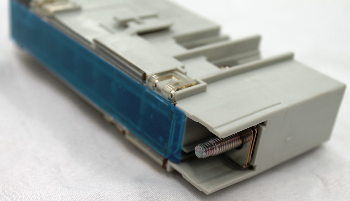 Genuine Toyota Fusible Link Block - 82620-71010| Hilux KUN25