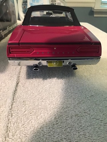 1/18 GMP 1970 Plymouth Road Runner rosa convertible 1/199 - Imagen 7 de 9