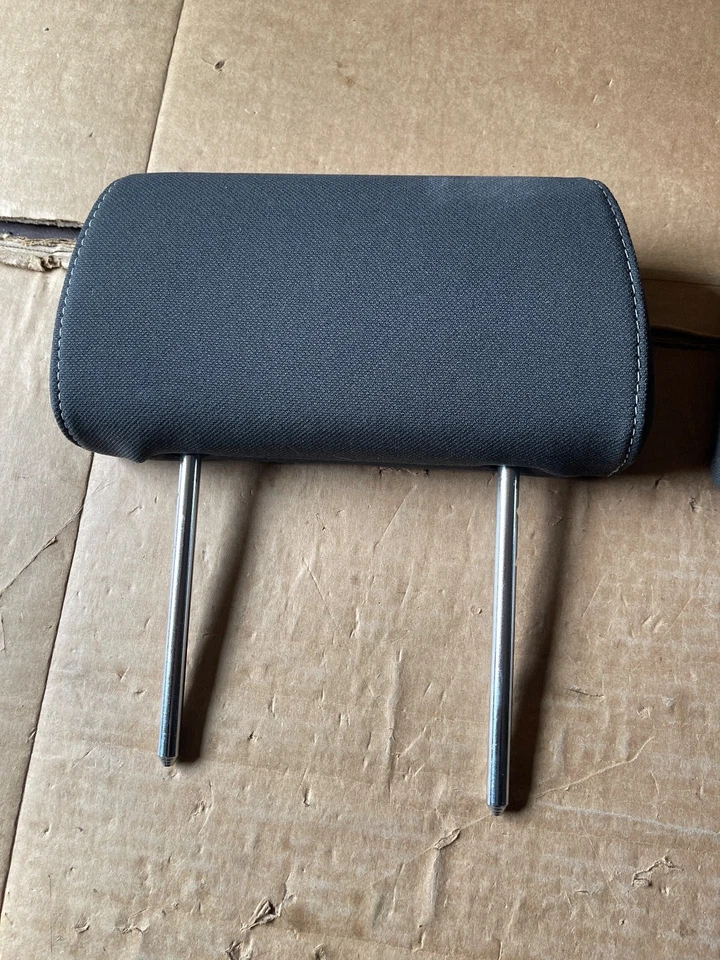 14-19. CHEVROLET SILVERADO 1500 DOUBLE CAB REAR Headrest Set DARK GREY CLOTH OEM - Image 2 of 4