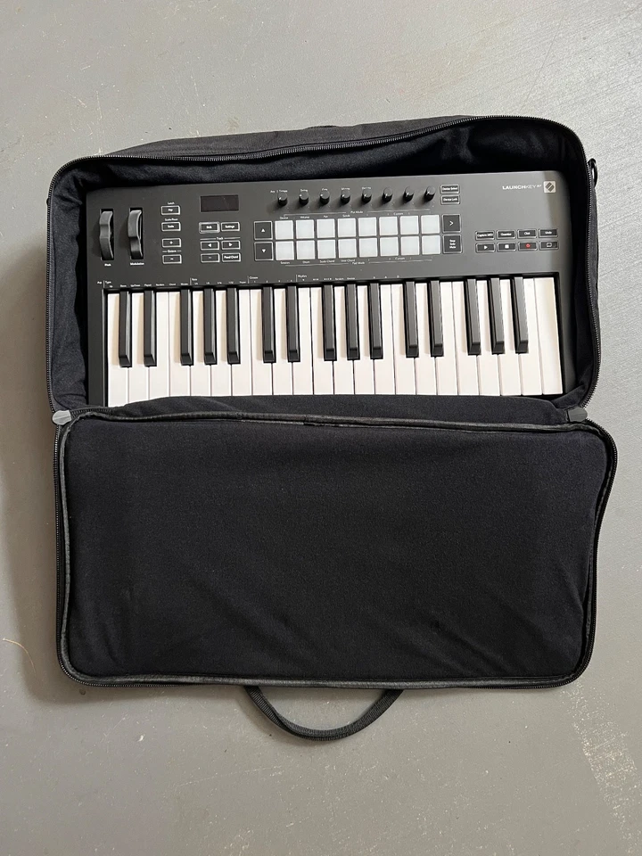 Novation Launchkey 37 MK3 USB MIDI Keyboard Controller with Gator Case - image 3 of 4