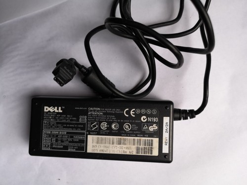 Dell ADP-50SB Netzteil AC Adapter schwarz 19V 2,64A 3-Pins für Inspiron Laptop