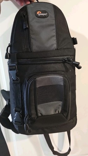 Lowepro SlingShot 102 AW Camera Bag AW Sling Crossbody Black - Picture 1 of 7