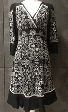 Anthropologie VANESSA VIRGINIA Black White Embroidered 3/4 Sleeve Dress size 2