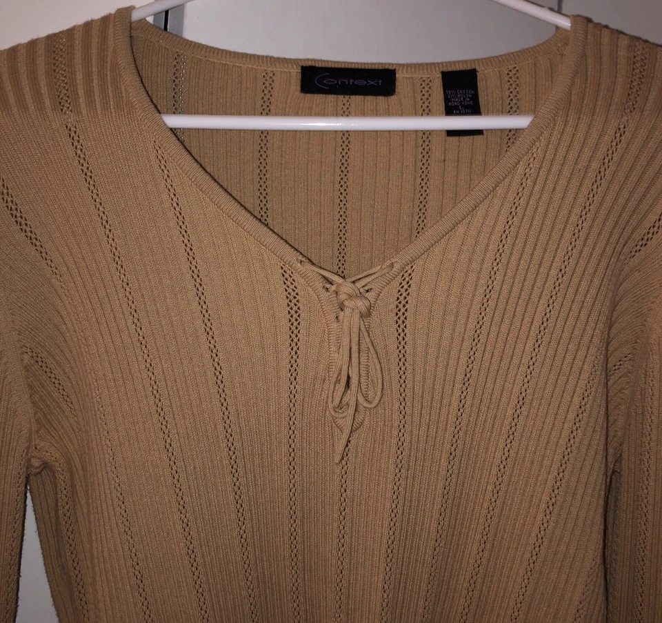Suéter feminino Context bege manga longa tamanho grande - Imagem 4 de 4