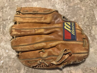 MIZUNO BASEBALL GLOVE 13