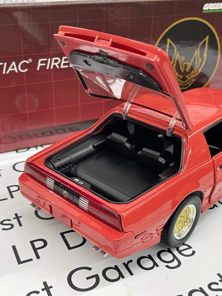 GREENLIGHT 1988 Pontiac Firebird GTA Red with Black Interior 1:18 Diecast - Image 4 of 4