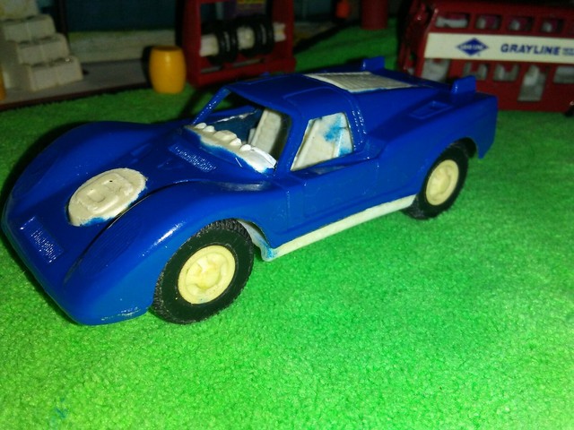 repainting diecast cars