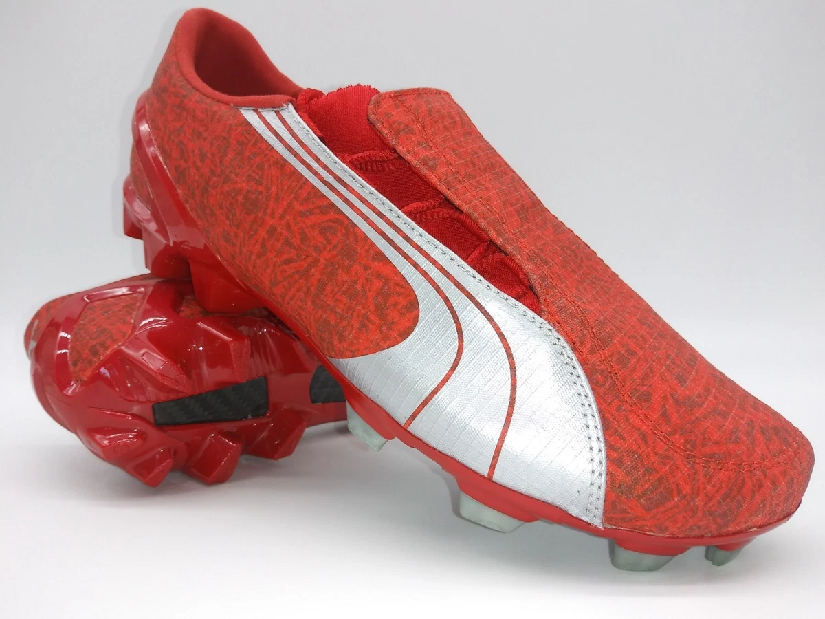 Red puma hotsell soccer cleats