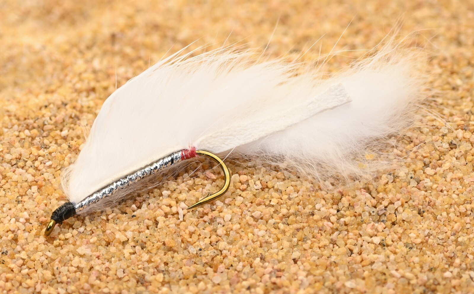 6ct White Zonker Streamer Flies - Mustad Signature Hooks