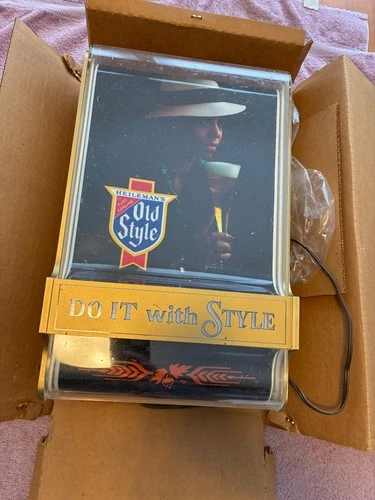 Vtg Heilemens Old Style Beer DO IT with STYLE Girl Drinking Lighted sign NOS new