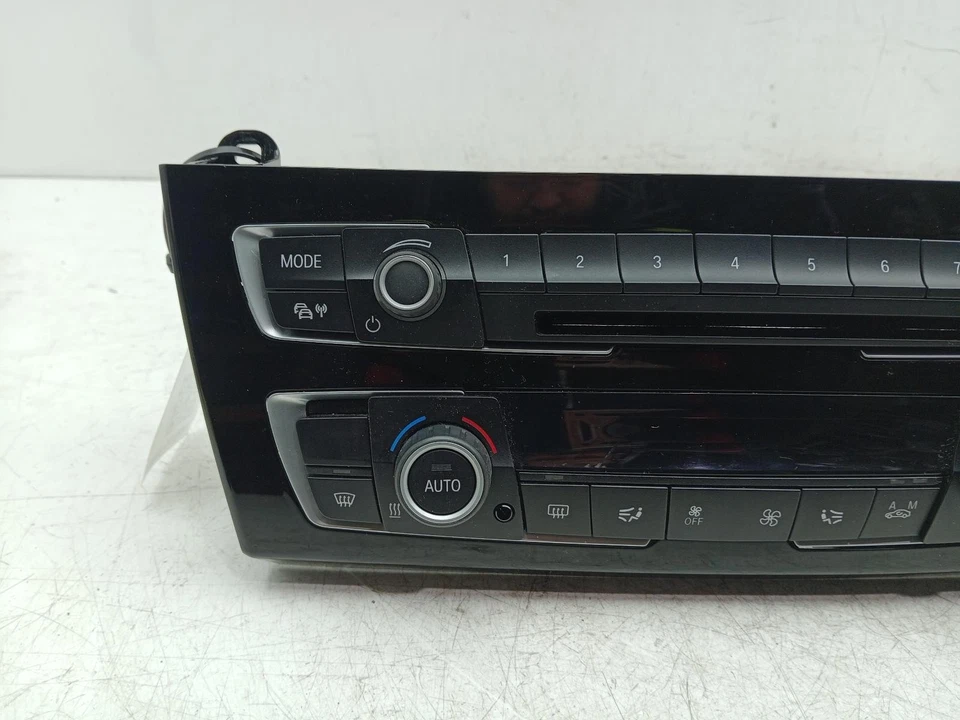 BMW 1 SERIES AC AIR CON HEAT CONTROL PANEL 6814187 F20 2015 - 2019 - Image 4 of 4