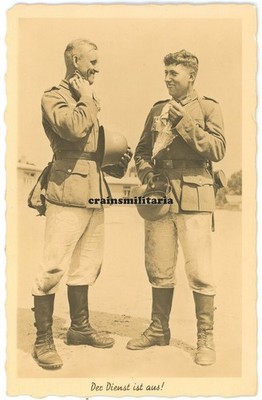 Genuine Postcard photo ''The service is over!'' Soldiers steel helmet field post Münsingen 1944