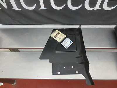 Vauxhall (Opel) Zafira B rechts Stegplatte hinten Boden zu innen Teil Nr 93184868