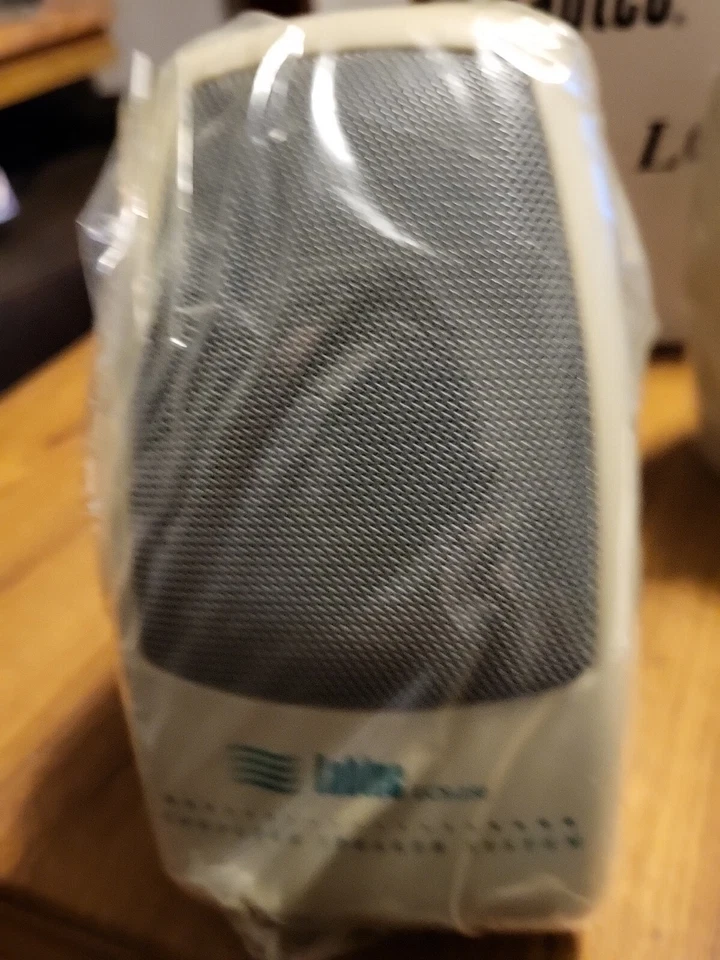 New Labtec Computer Speakers LCS-150 w/ cables Optional AC adapter NOT INCLUDED - Image 4 of 4