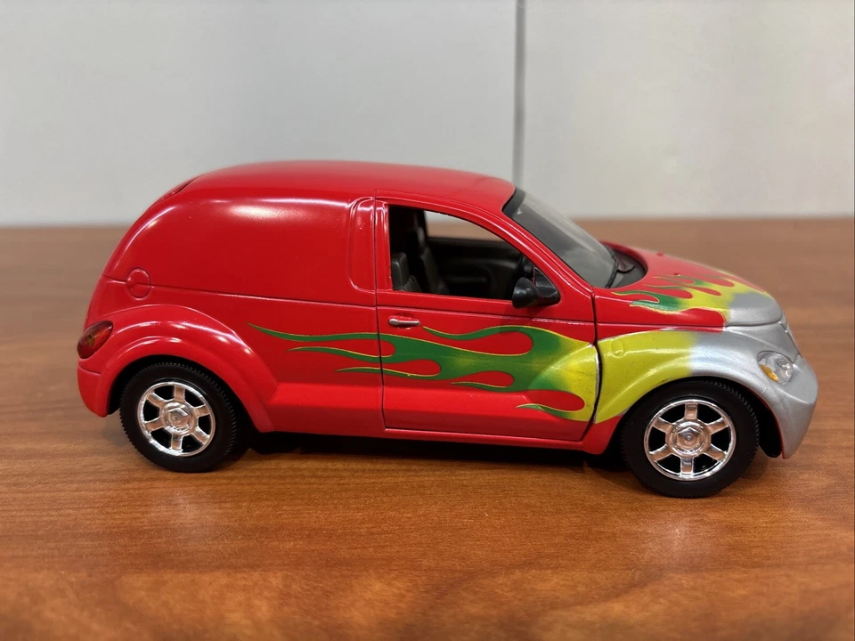 1/32 Chrysler PT Cruiser Black with Flames Panel Cruiser Model 2001 CV JD - Image 3 of 4