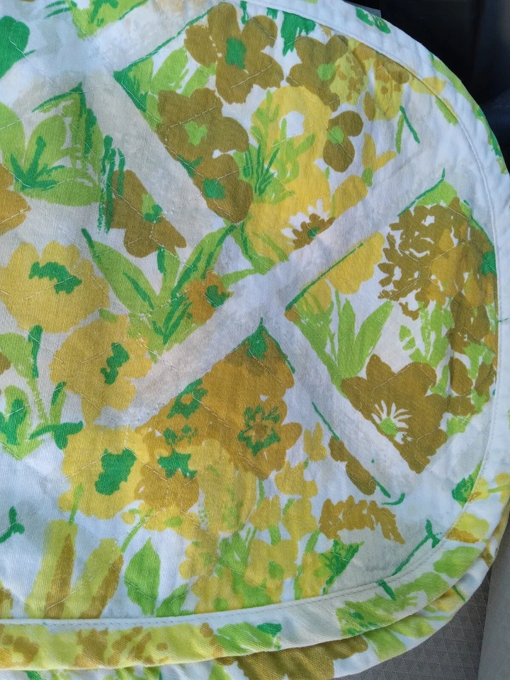 4 Vintage Cloth Placemats Lime Green Yellow Flower Power Cohama Lattice 60s 70s - Image 2 of 4