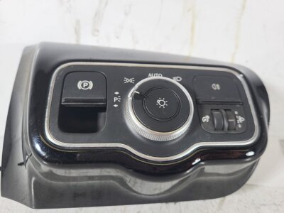 Mercedes A-Klasse W177 A 180 SE 2018-2024 Verstärkermodul A2479052702 O77