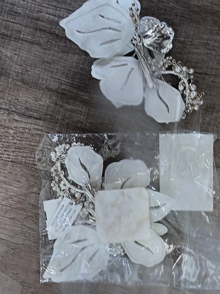 David's Bridal Floral Silver/White Rhinestones/Pearls Hair 2 Clips NWT See Desc - Image 2 of 3