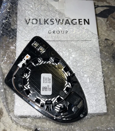 2019 Volkswagen Jetta Genuine OEM 17A-857-521-G Driver Side Mirror Glass