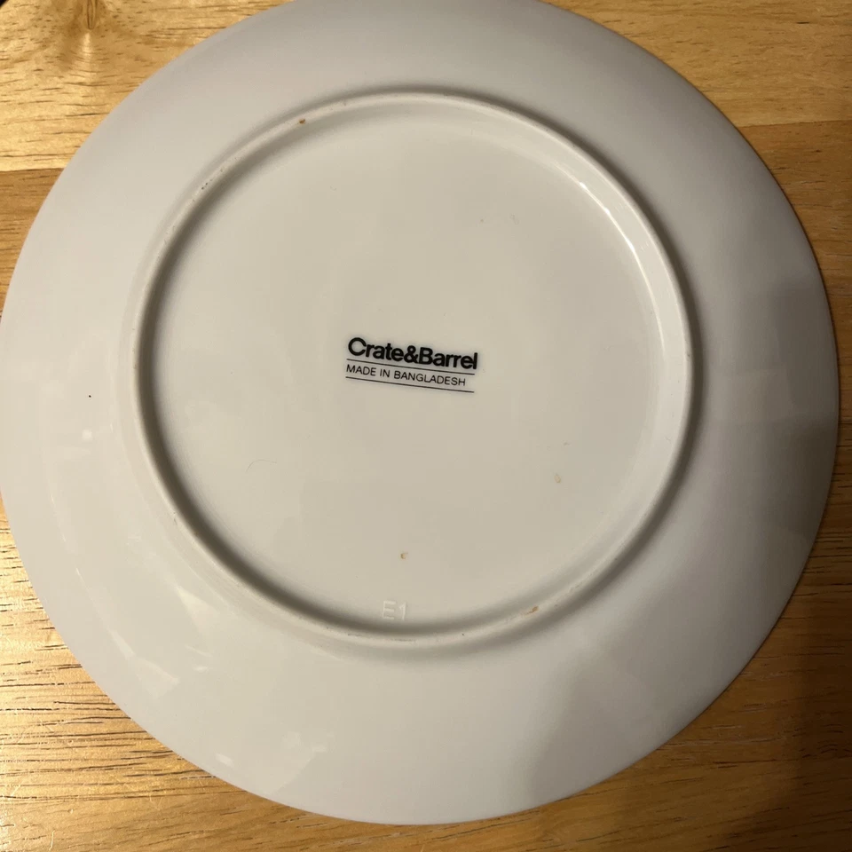 2 CRATE & BARREL CHRISTMAS REINDEER ROUND DESSERT PLATES 7.5 inches - Image 3 of 4