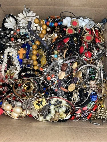 Nice Costume Jewelry Vintage To Now Lot - 20 Lbs, Nice Wearable #3