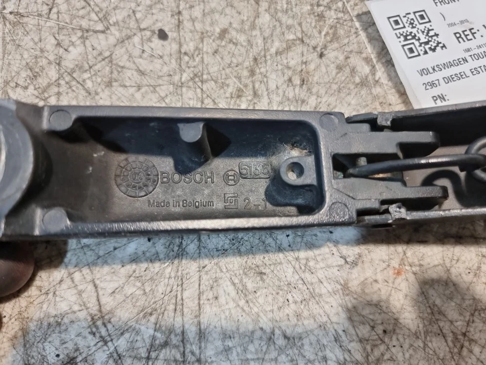 Volkswagen Toureg Front Wiper Arm Pair Front Left Right Automatic 3.0 2007 OEM  - Image 3 of 4