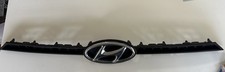HYUNDAI I20 MK2 FRONT RADIATOR GRILLE WITH LOGO 86351-C8000 2019
