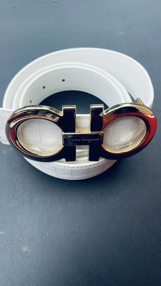 Cinturón reversible para hombre Salvatore Ferragamo Gancini dorado nunca usado y caja Foto 3 de 4