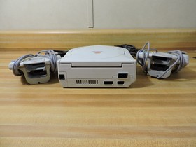 Sega Dreamcast Gray Video Game Home Console System With Controllers Powers On
