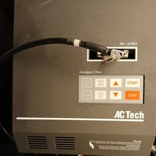 LENZE AC TECH Intelligent Drive MC Series 10HP 7.5KW VFD M14100B