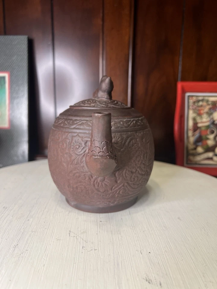 Tetera de arcilla china Yixing Zisha 2008 arcilla púrpura hecha a mano año de la rata Foto 3 de 4