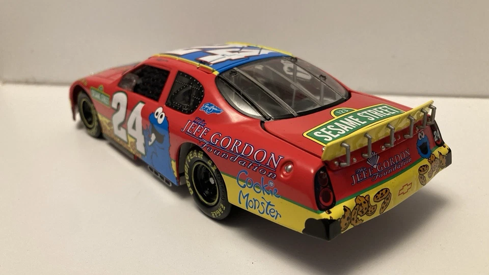 RCCA Action Jeff Gordon Cookie Monster 2003 1:24 Sesame Street Elite 1 Of 3000 - Image 4 of 4
