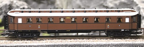 Tillig 01085-2 Reisezugwagen 2.Klasse „Preußischer Schnellzug“ der K.P.E.V. | Zustand: Neu