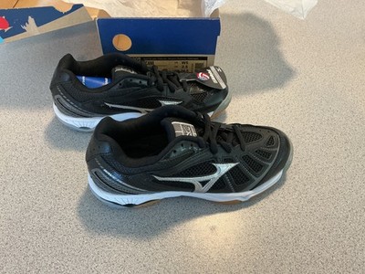 MIZUNO WAVE HURRICANE Women s Volleyball Shoes Size W5.5. V1GC154003