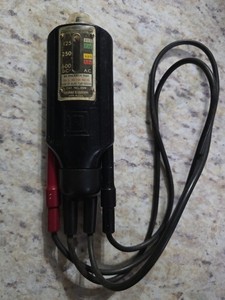 VTG Wigginton “Wiggy” Square D Company AC/DC Voltage Tester CAT No 5008 