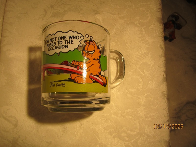 1980 Garfield Teeter Totter McDonald's Coffee Glass Cups by Anchor Hocking USA 2