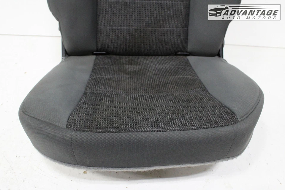 RAM 1500 2014-2017 cabina cuádruple lado izquierdo segunda fila asiento tela OEM Foto 3 de 4