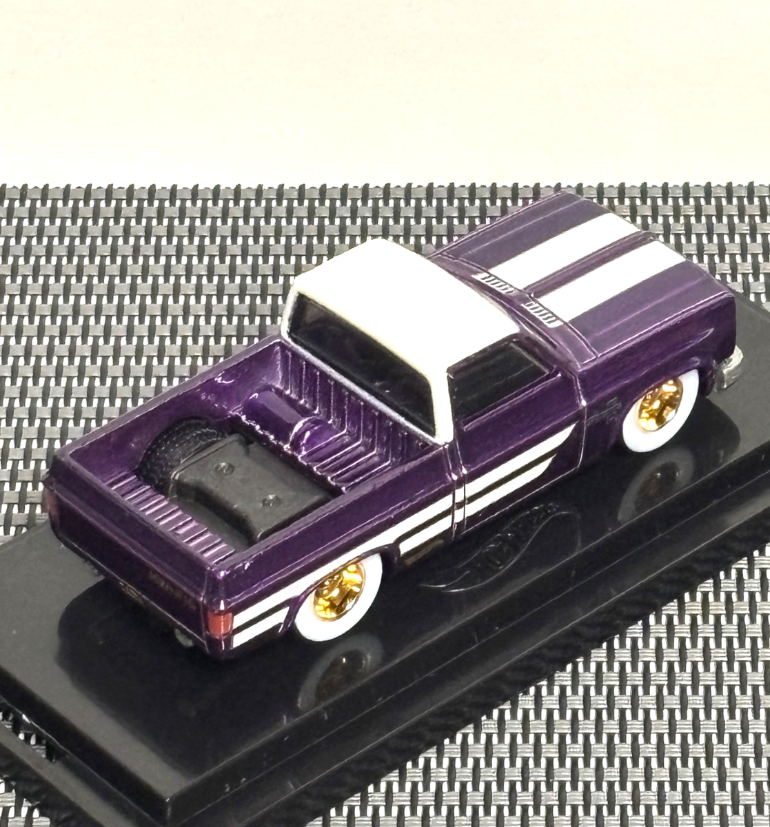 Hot Wheels NFTG Garage '83 Chevy Silverado 2022 Series Completion
