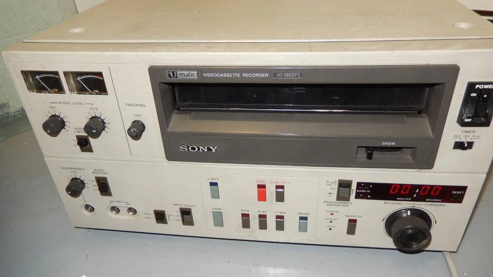 SONY U Matic Video Casette Recorder VO-5800 PS - Bild 4 von 4