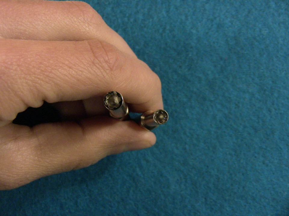 Nintendo Screwdriver Game Security Bit Set 3.8mm + 4.5mm ~ NES SNES Gameboy N64 - Изображение 4 из 4