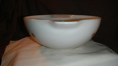 Pyrex Town & Country Pattern 4 Qt. Cinderella Style Mixing Bowl - Picture 4 of 10