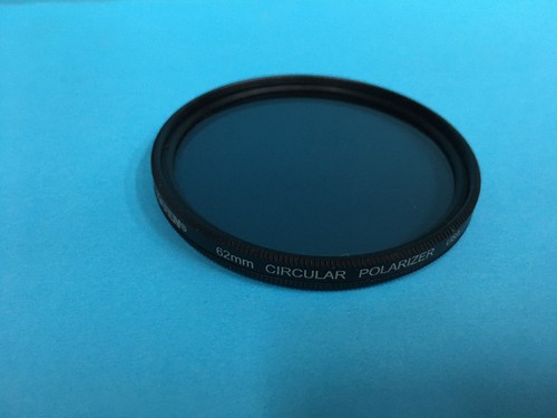 Set of Three TIFFEN 62mm Lens Filter With Case - Picture 4 of 6