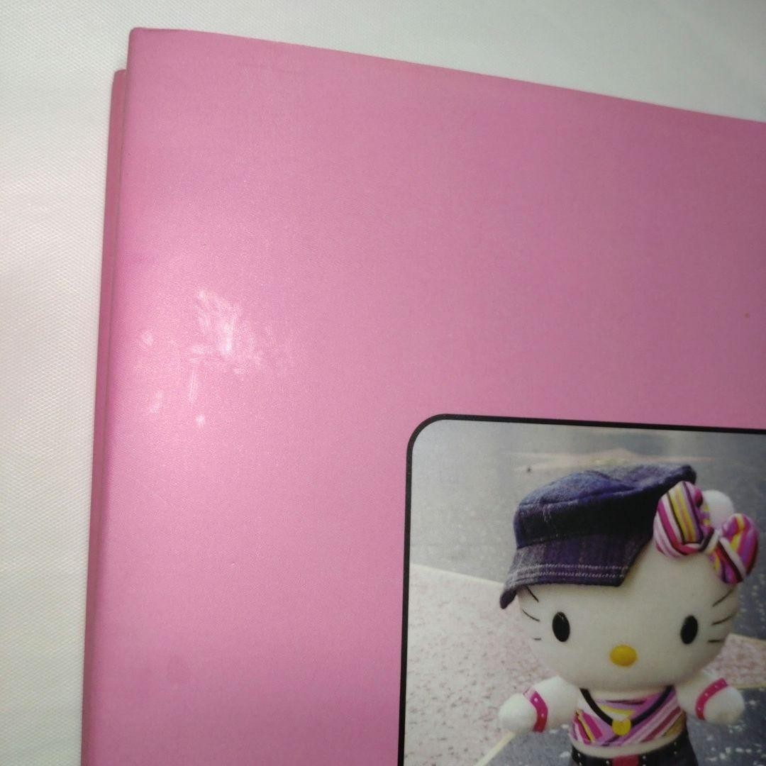 Hello Kitty Everywhere! 写真集 本 ハローキティ Amazon.com: Hello Kitty Everywhere!: 9780810949386