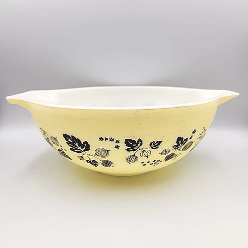 Pyrex Gooseberry Cinderella Mixing Bowl 444 Yellow Black 4 Qt Vintage