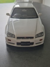 AutoArt 1/18 Nissan Skyline GTR R34 V Spec Diecast Model Authentic Finish